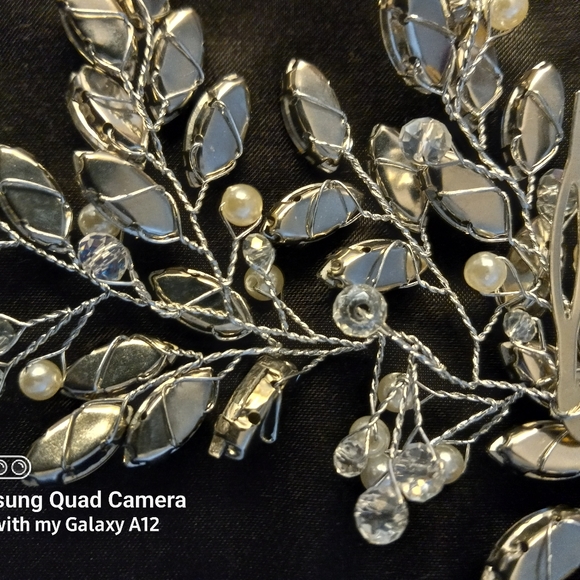 Rhinestone Handmade Bridal Hair Comb Accessory - Picture 7 of 14